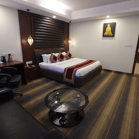 Hotel Avn Grand Ранчі Екстер'єр фото