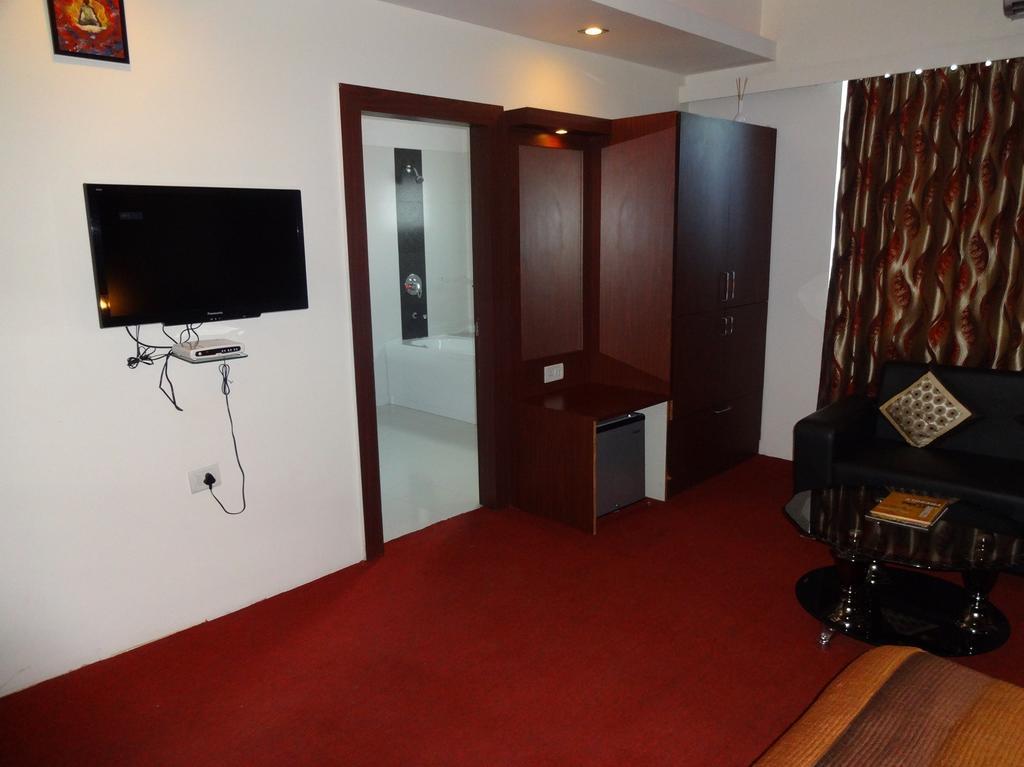 Hotel Avn Grand Ранчі Екстер'єр фото