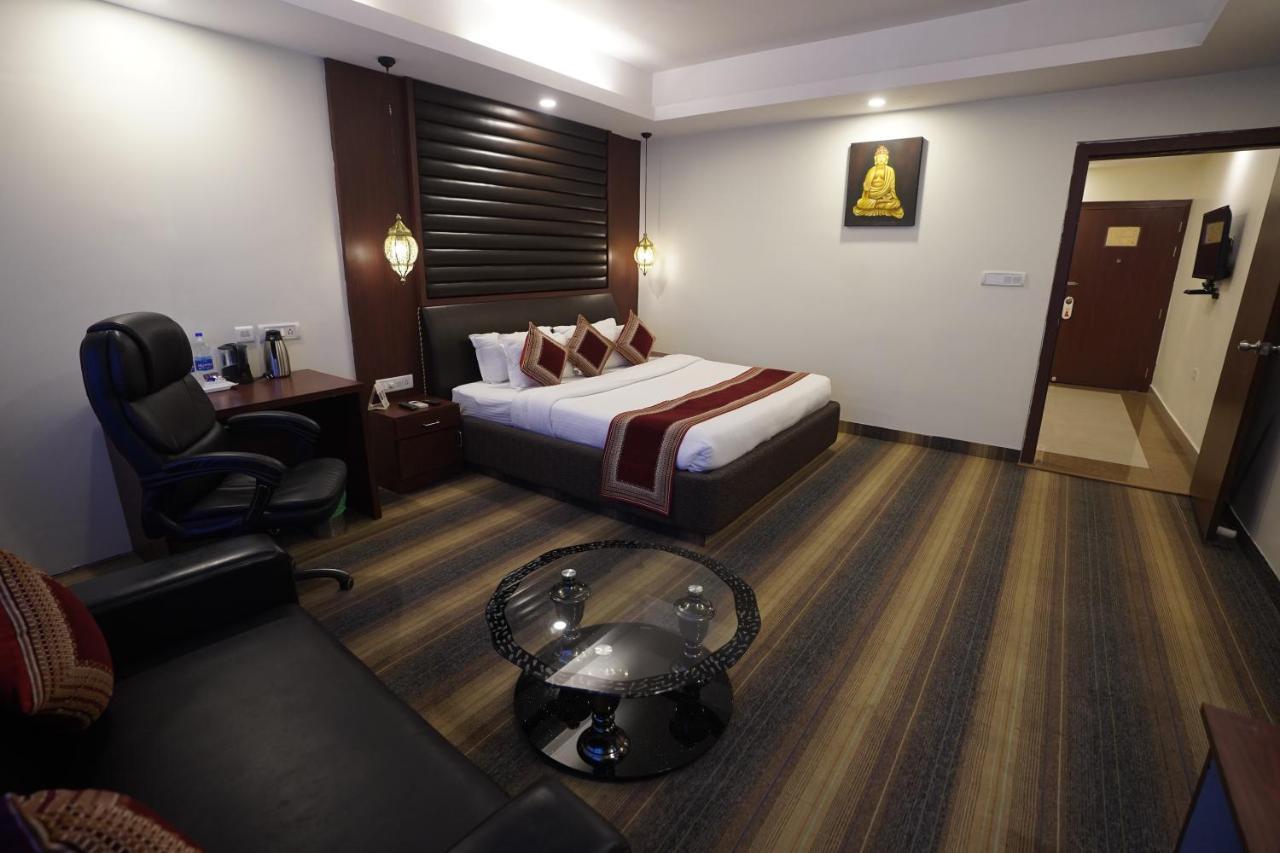 Hotel Avn Grand Ранчі Екстер'єр фото